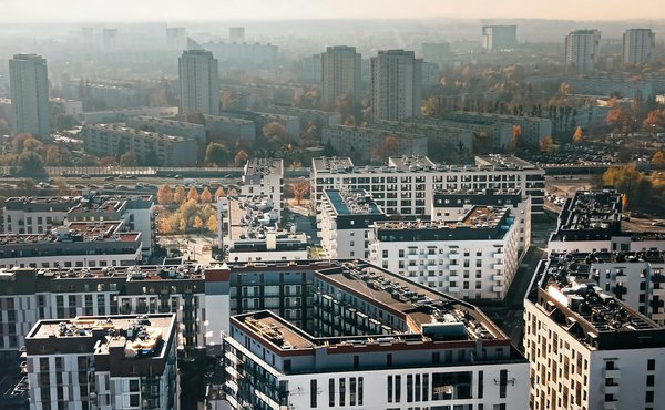 How Will UK Automotive Manufacturers Adapt to Electric Vehicle Trends?