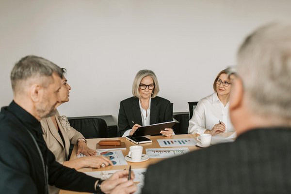 What Are the Latest Trends to Watch in the UK Business Landscape?